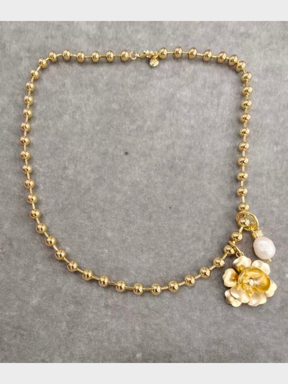 Roxanne Assoulin The Flower Meets The Pearl Necklace - Picture 5 of 5